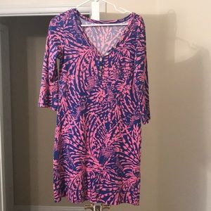 Lilly Pulitzer dress 3/4 length sleeves.